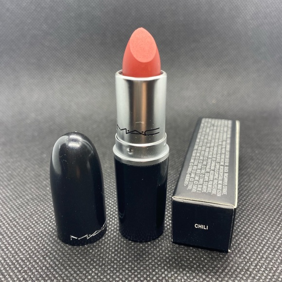LAST ONE! M.A.C Chili Matte Lipstick 💄 - Picture 2 of 6